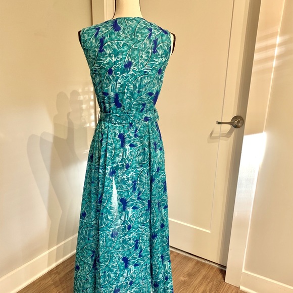 LAST ONE! NWT Tropical Leaf Print Maxi Dress - Picture 7 of 8